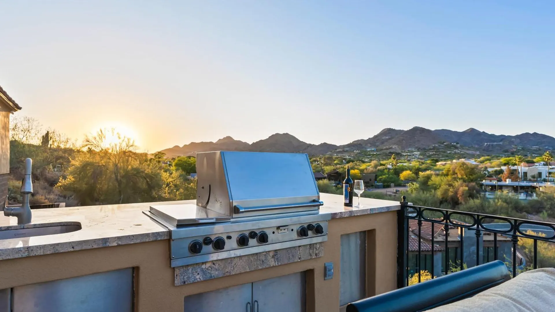 Luxury Desert Estate Pool Theater And Minutes From Old Town Phoenix 0*,  Estados Unidos