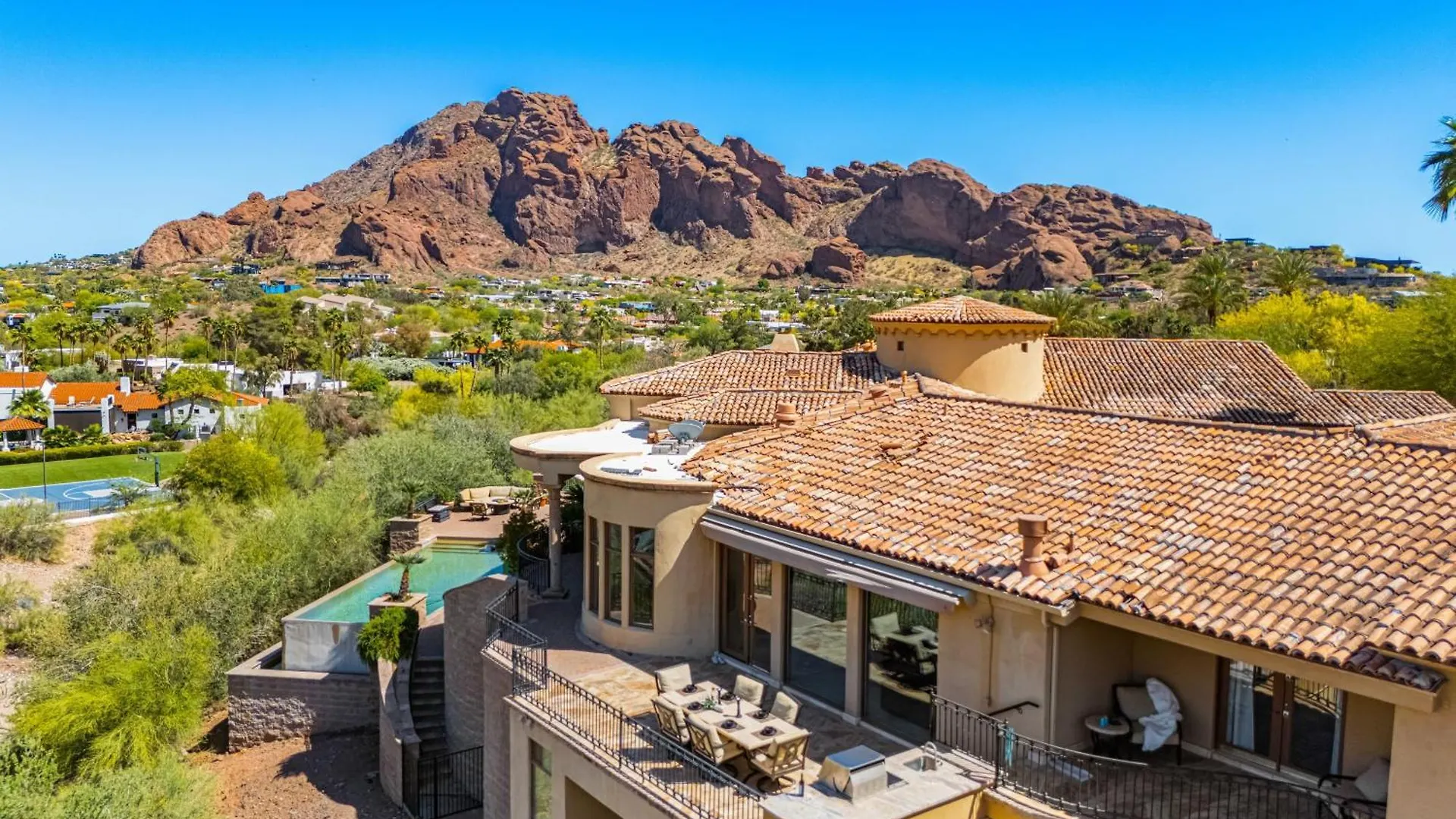 Luxury Desert Estate Pool Theater And Minutes From Old Town Phoenix Сasa de vacaciones