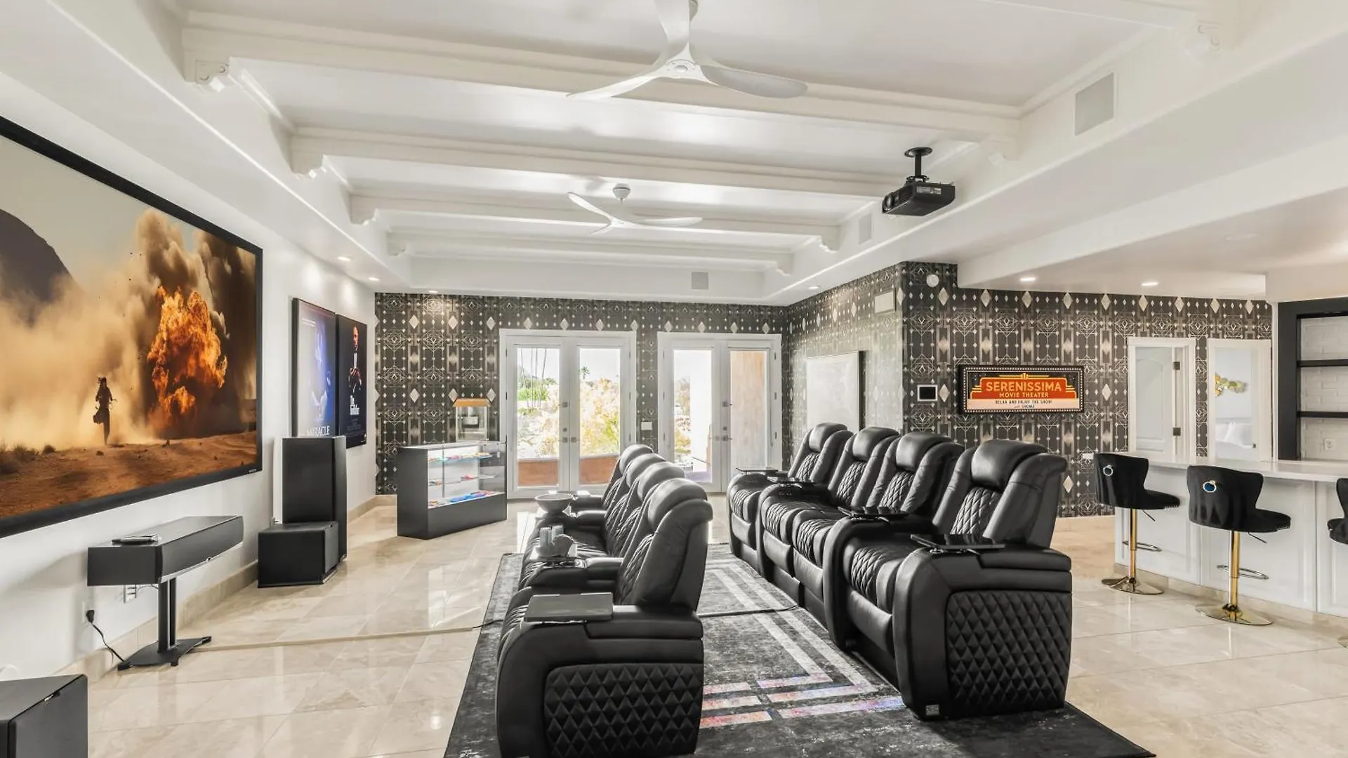 Luxury Desert Estate Pool Theater And Minutes From Old Town Phoenix 0*,  Estados Unidos